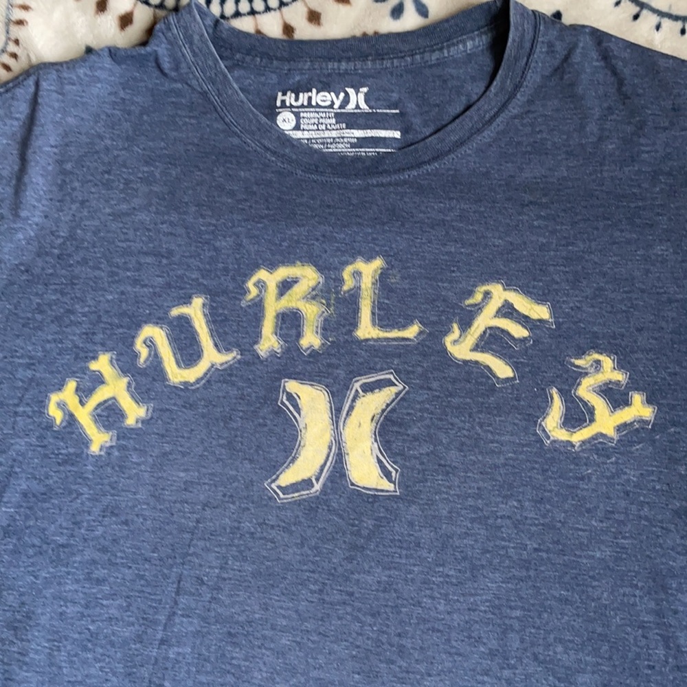 Hurley tee - Picture 2 of 3